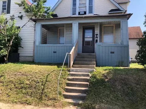3925 W Greenfield, Milwaukee, WI 53215