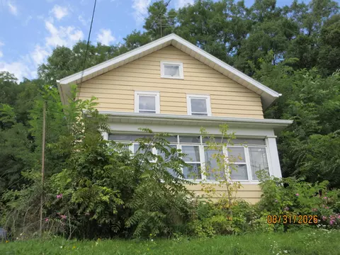 732 E North, Waukesha, WI 53188