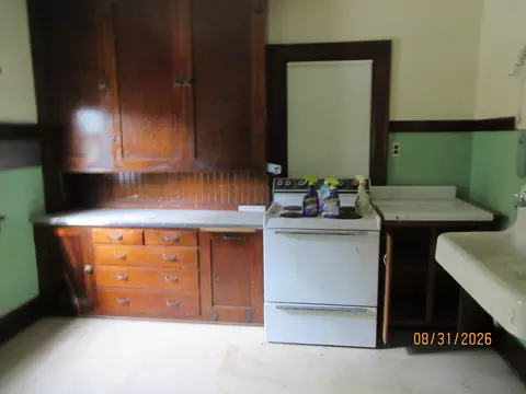 732 E North, Waukesha, WI 53188 photo 3