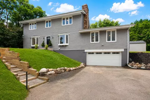 s26w26876 Mac Arthur, Waukesha, WI 53188
