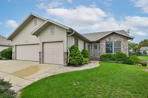 7844 Lakeview, Waterford, WI 53185