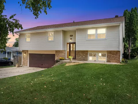6243 237th, Paddock Lake, WI 53168