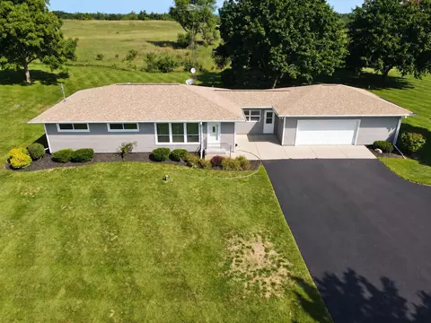 37310 87th, Randall, WI 53105