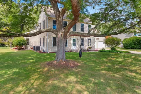 4101 Michigan Shrs, Menominee, MI 49858