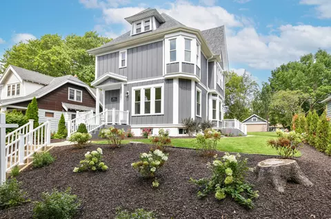5804 W Michigan, Wauwatosa, WI 53213