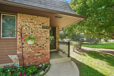 17690 Nassau, Brookfield, WI 53045