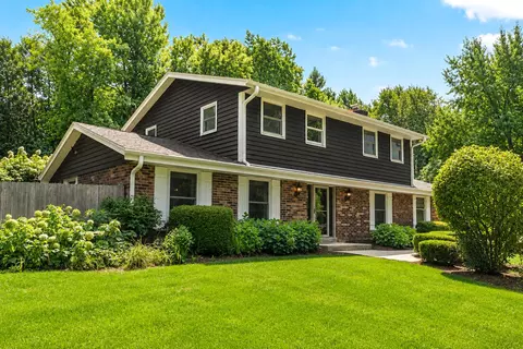 11550 N Meadowbrook, Mequon, WI 53097