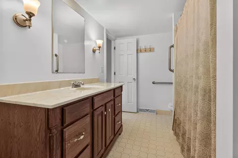 Bath - 38112 87th, Randall, WI 53105 photo 1 of 3