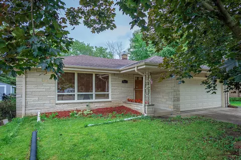 4212 N 95th, Wauwatosa, WI 53222