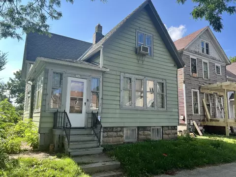 2565 N 10th, Milwaukee, WI 53206