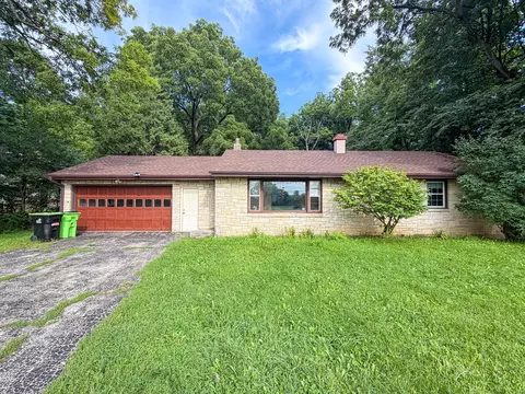 8601 Big Bnd, Waterford, WI 53185