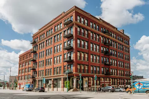 141 N Water #24, Milwaukee, WI 53202