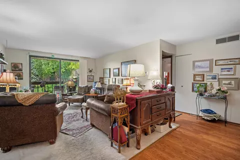 3635 N Tucker #206, Milwaukee, WI 53222