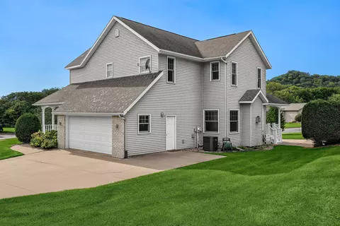 Exterior - 100 Calla, Onalaska, WI 54650 photo 4 of 4