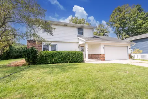 3635 S Loretta, New Berlin, WI 53151