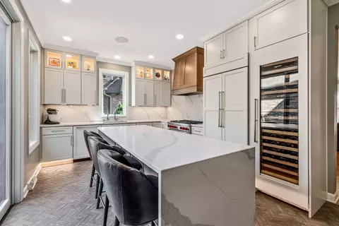 1012 E Ogden, Milwaukee, WI 53202