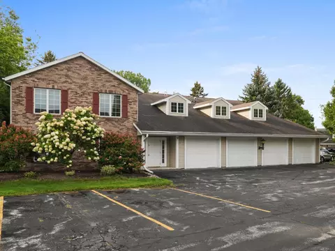 2533 Cross Crk #C, Sheboygan, WI 53081