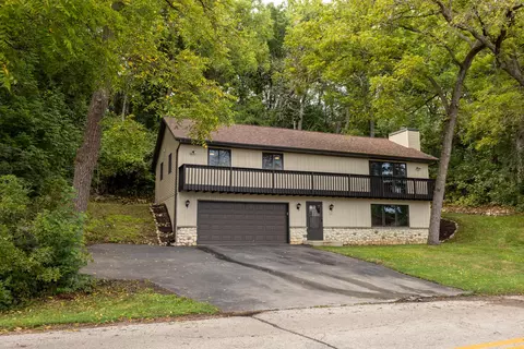 142 Riverside, Waterford, WI 53185