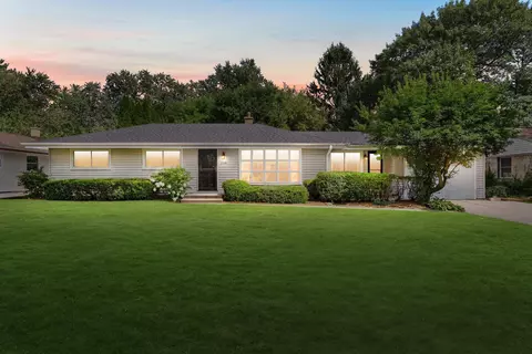 1730 N 118th, Wauwatosa, WI 53226