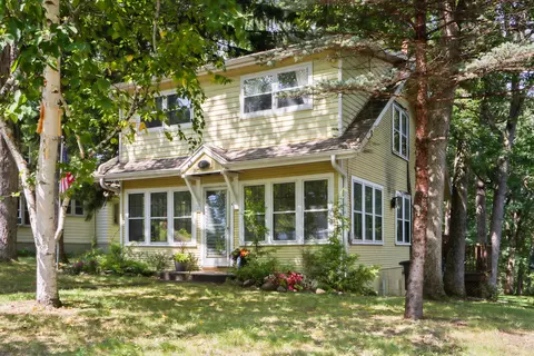 558 Berwyn, Fontana, WI 53125