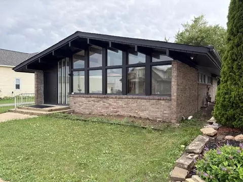 265 S Main, Cedar Grove, WI 53013