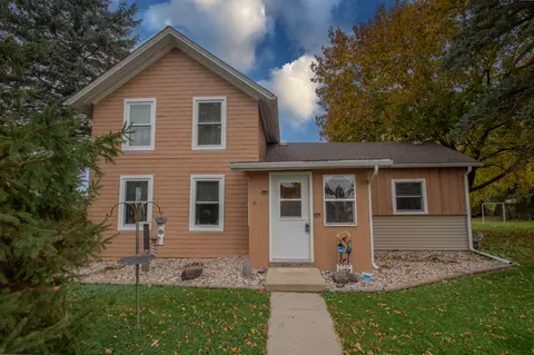 816 W Division, Watertown, WI 53098