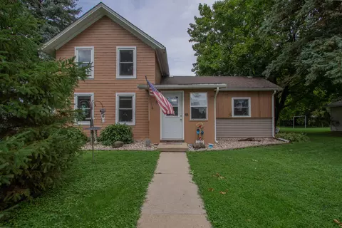 816 W Division, Watertown, WI 53098