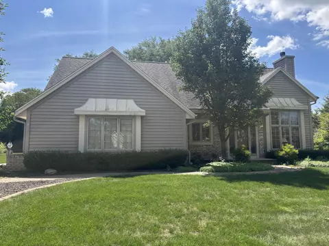 13665 W Linfield, New Berlin, WI 53151