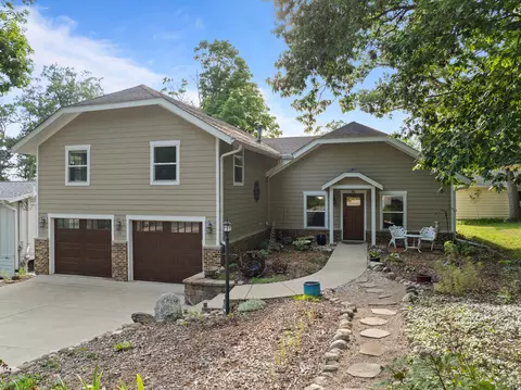 98 Lincoln, Williams Bay, WI 53191