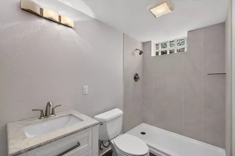 Bath - 7125 N Longacre, Fox Point, WI 53217 photo 5 of 7