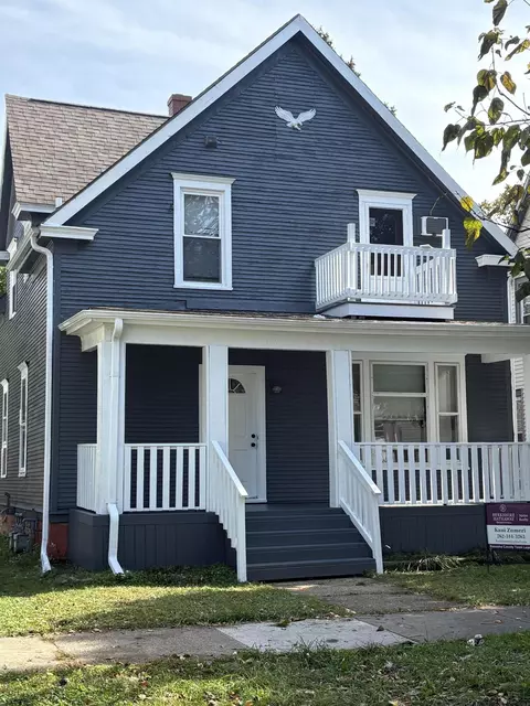 937 Grove, Racine, WI 53405