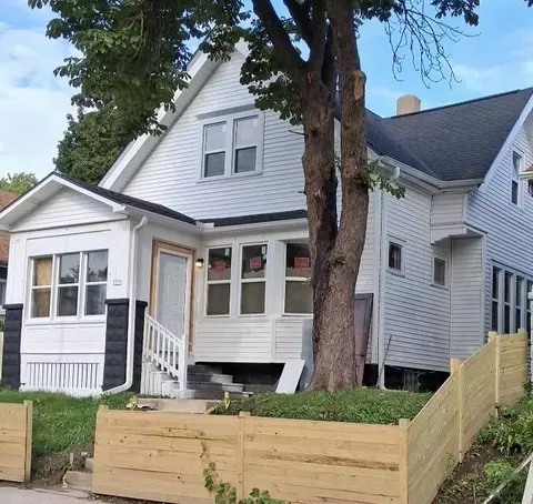 2538 N Hubbard, Milwaukee, WI 53212