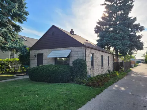 4719 S 6th, Milwaukee, WI 53221