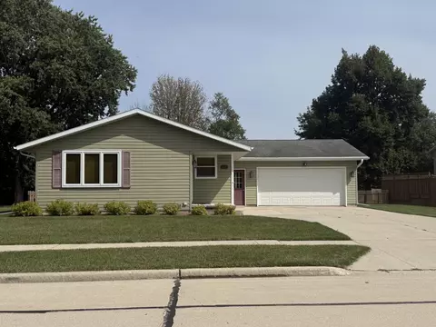 1409 Hazelwood, Manitowoc, WI 54220