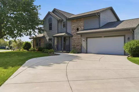 16205 W Mayflower, New Berlin, WI 53151