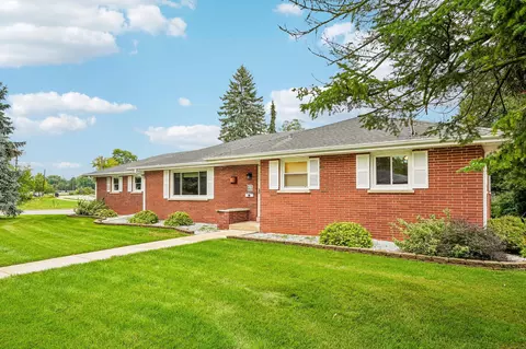 w170n9364 Woodlawn, Menomonee Falls, WI 53051
