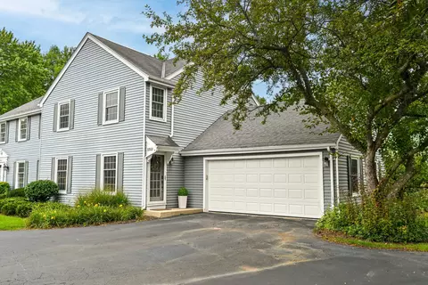 12511 N Woodberry #5, Mequon, WI 53092