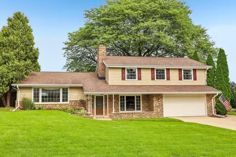 3322 S 121st, West Allis, WI 53227