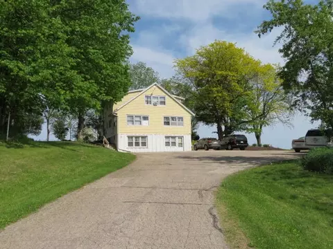 n1299 County Road W, Ashford, WI 53010