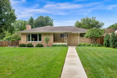 1305 N 119th, Wauwatosa, WI 53226