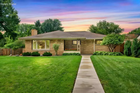 1305 N 119th, Wauwatosa, WI 53226