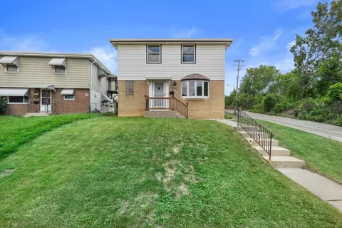 3332 S Burrell #3332A, Milwaukee, WI 53207