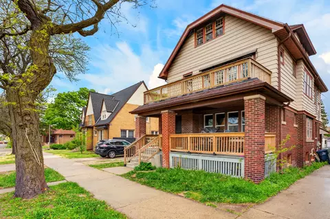 1718 W Capitol #1720, Milwaukee, WI 53206