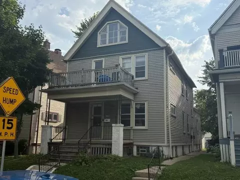 3138 N Pierce, Milwaukee, WI 53212