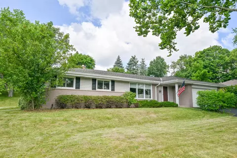 5127 S Menard, New Berlin, WI 53151