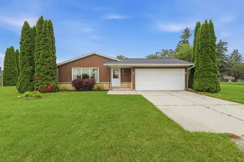 4302 E Parke Rdg, Sheboygan, WI 53083