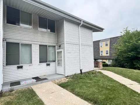 8895 N Swan #G, Milwaukee, WI 53224