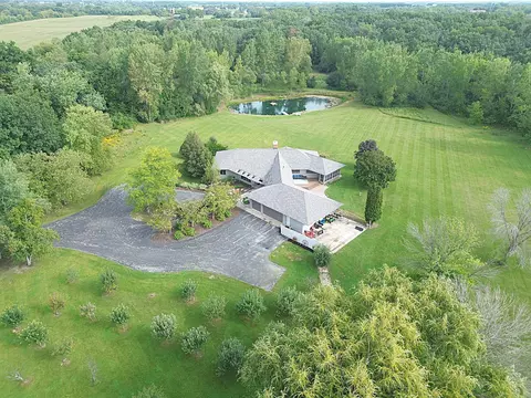 3070 108th, Raymond, WI 53126