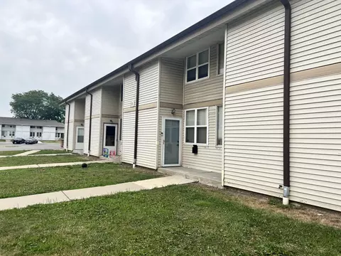 8867 N 95th #H, Milwaukee, WI 53224