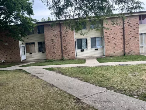 8931 N Swan #F, Milwaukee, WI 53224